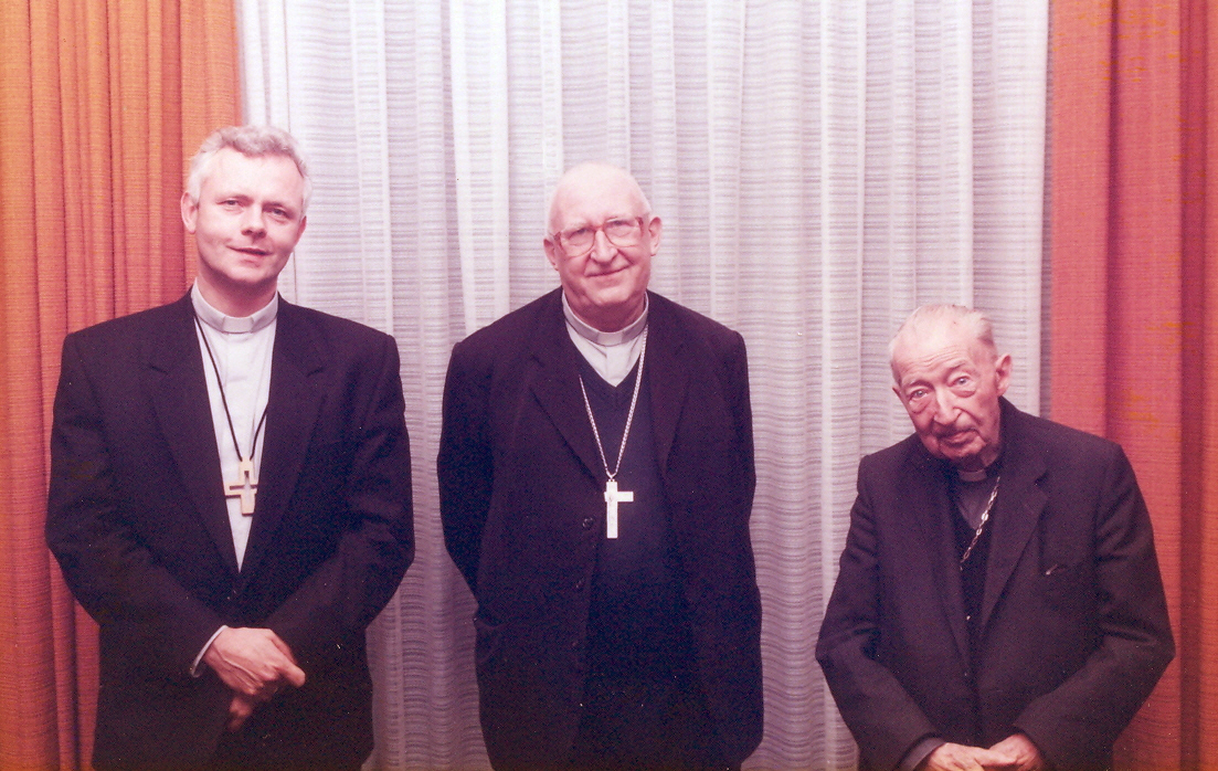 Desde la derecha: Mons. Heusschen, Mons. Schruers y Mons. Hoogmartens